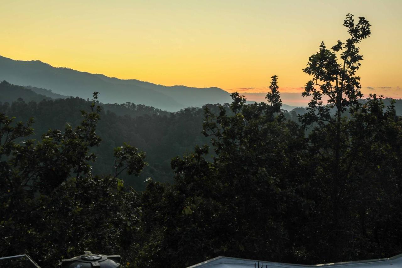 The First View Resort Lansdowne Buitenkant foto